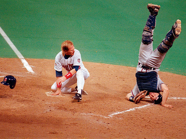 Most Iconic Sports Photos Greg Olson - World Series Game 1, Oct. 19, 1991
