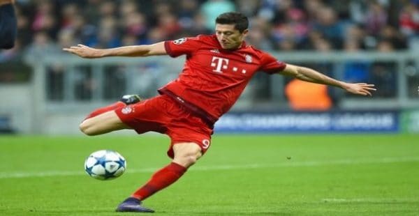 Robert Lewandowski,Top Ten Best Soccer Players in the World Right Now 